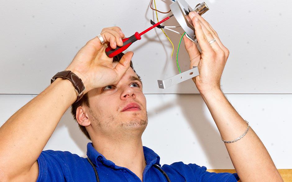 électricien installateur Paris 2